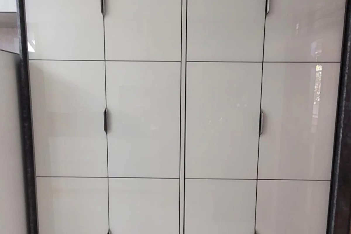Storage Cabinets sample thumbnail 1