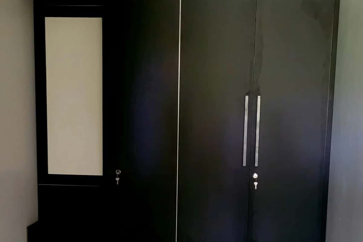 Wardrobes sample thumbnail 1